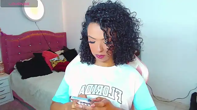 Tanedra collings online show from 04/23/26, 01:51