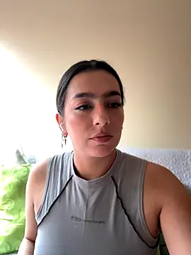 Nicollemays online show from 11/04/25, 04:06