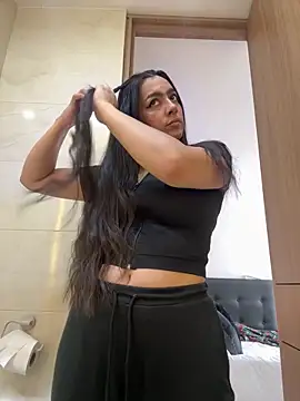 Nicollemays online show from 03/24/26, 02:11