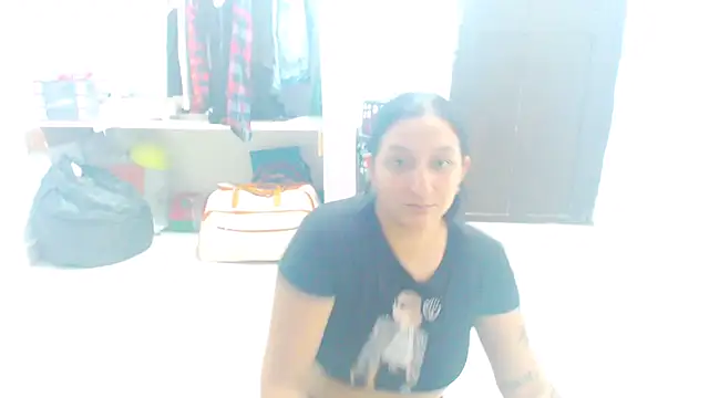 Snapshot of liz_dirty chatting on 02/06/25, 09:17 liz dirty online show from 02/06/25, 09:17