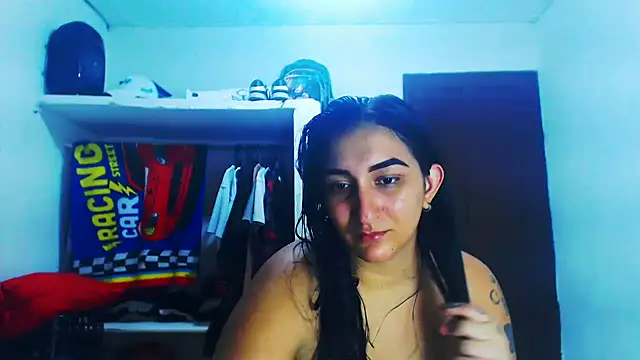 Snapshot of liz_dirty chatting on 03/14/25, 10:49 liz dirty online show from 03/14/25, 10:49