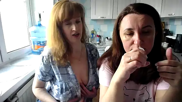 DonnaMagdalena online show from 03/07/25, 09:29