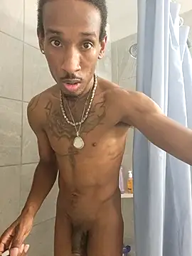 Snapshot of Z3US_UP_1 chatting on 10/13/25, 01:44 Z3US UP 1 online show from 10/13/25, 01:44