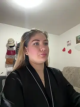 Snapshot of Celestedubois chatting on 07/02/26, 10:49 Celestedubois online show from 07/02/26, 10:49