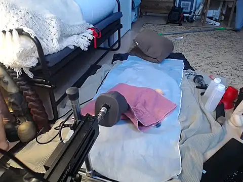 natjuk online show from 12/19/25, 10:55