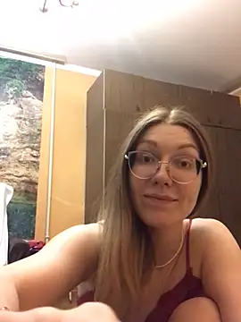 Snapshot of _Sweet_Love_ chatting on 12/13/24, 11:06  Sweet Love  online show from 12/13/24, 11:06