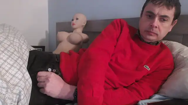 Snapshot of freddy0222222 chatting on 12/18/24, 01:02 freddy0222222 online show from 12/18/24, 01:02