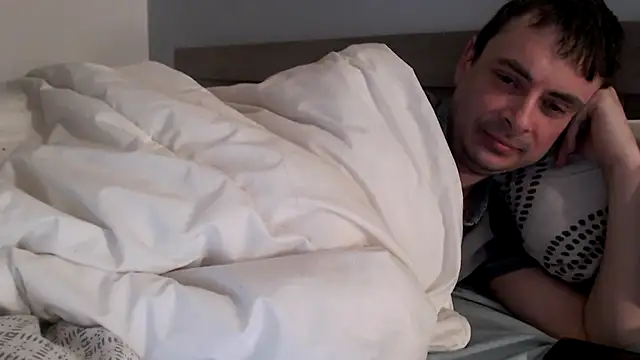 Snapshot of freddy0222222 chatting on 02/12/25, 06:19 freddy0222222 online show from 02/12/25, 06:19