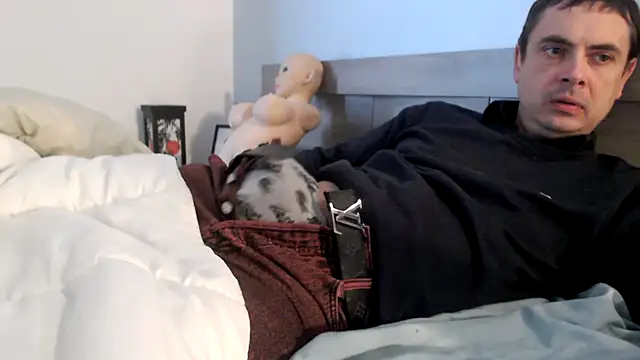 Snapshot of freddy0222222 chatting on 10/22/25, 10:59 freddy0222222 online show from 10/22/25, 10:59