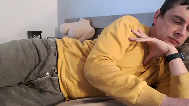 freddy0222222 online show from 03/05/26, 12:23