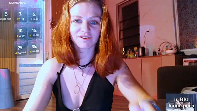 Snapshot of Cassie_Wild chatting on 09/29/25, 02:11 Cassie Wild online show from 09/29/25, 02:11