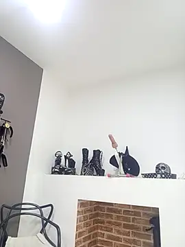 MariaGaitan online show from 11/19/25, 07:03