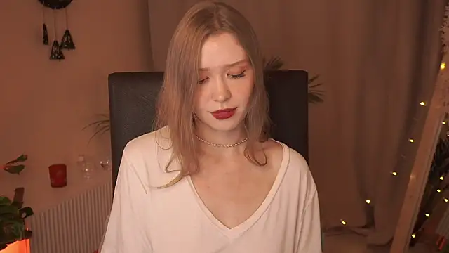 Snapshot of TataCoy chatting on 09/10/25, 01:00 TataCoy online show from 09/10/25, 01:00