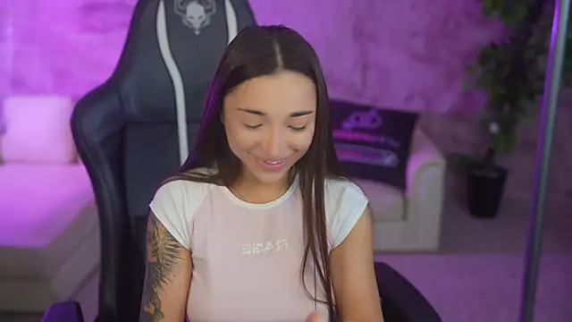 Jasmine Flow online show from 10/25/25, 07:38