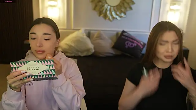 Jasmine Flow online show from 03/11/26, 08:09