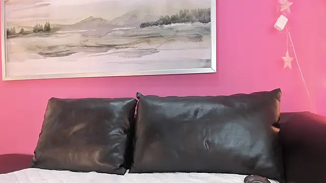 Tiffanysurez  online show from 09/16/25, 08:32