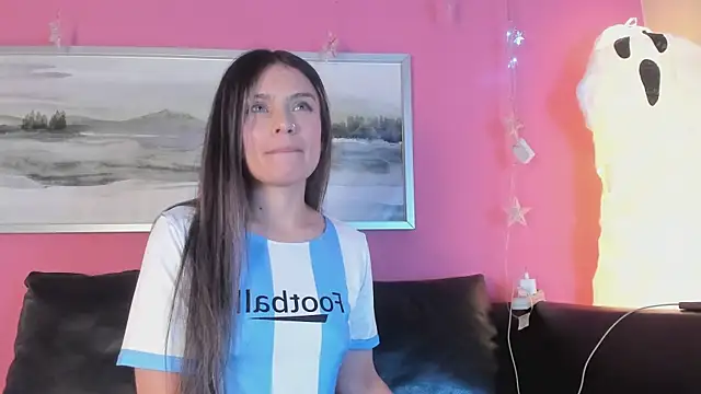 Tiffanysurez  online show from 10/03/25, 08:28