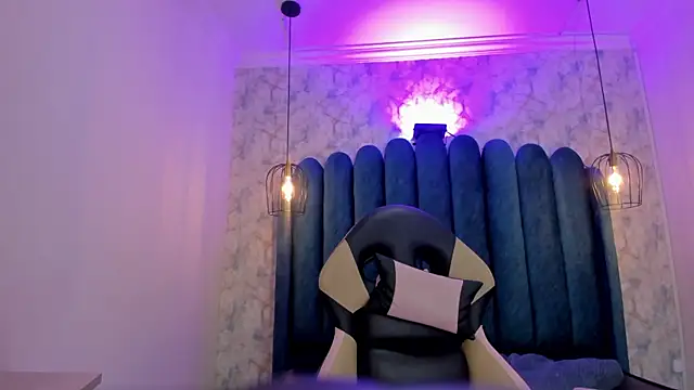 nalalye cruzz  online show from 10/30/25, 02:57