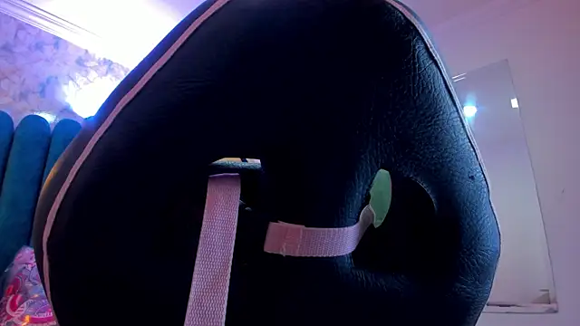 nalalye cruzz  online show from 04/16/26, 03:07