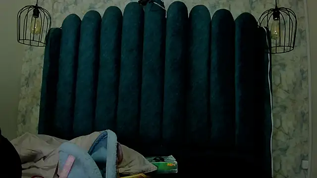nalalye cruzz  online show from 06/04/26, 03:01