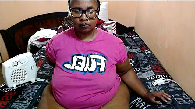 Snapshot of ZOQULUx chatting on 05/22/26, 08:36 ZOQULUx online show from 05/22/26, 08:36