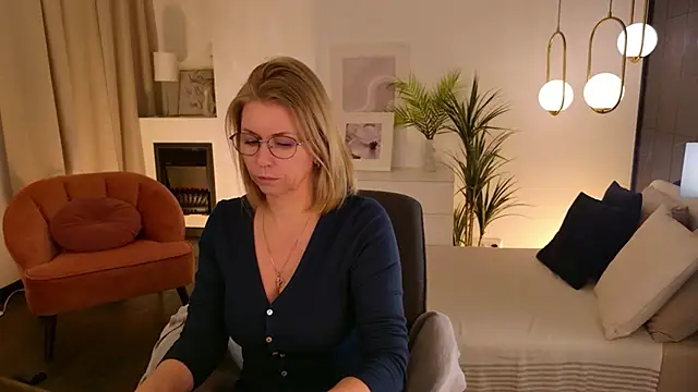 Annie Light online show from 02/07/26, 12:31