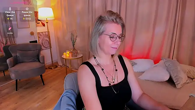 Annie Light online show from 03/06/26, 09:39