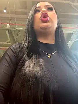 Snapshot of Luisa_Fernandaa chatting on 10/05/25, 09:24 Luisa Fernandaa online show from 10/05/25, 09:24