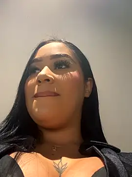 Luisa Fernandaa online show from 11/23/25, 08:19