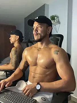 ARON TAYLER01 online show from 02/10/25, 12:39