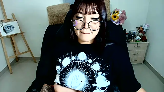 Snapshot of SweetIsabella_x chatting on 06/07/26, 05:11 SweetIsabella x online show from 06/07/26, 05:11
