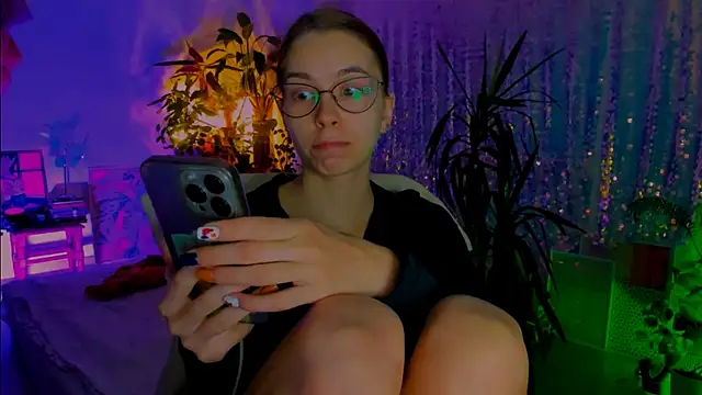 poli   online show from 11/07/25, 05:35