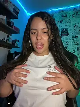 Snapshot of demonaughtyyy chatting on 03/21/25, 03:12 demonaughtyyy online show from 03/21/25, 03:12