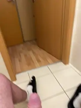 Snapshot of Cozqhh chatting on 12/17/25, 02:12 Cozqhh online show from 12/17/25, 02:12