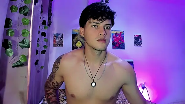 Nekoboy01 online show from 12/13/24, 08:47