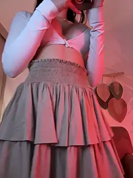 Im Valentina online show from 10/30/25, 10:54