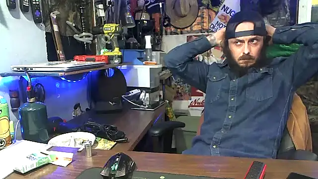 CloudDadddyyy420 online show from 10/18/25, 12:17