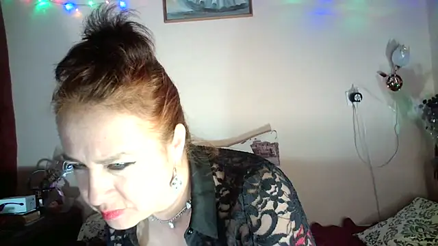 Snapshot of VanezaSmith chatting on 12/31/24, 12:32 VanezaSmith online show from 12/31/24, 12:32