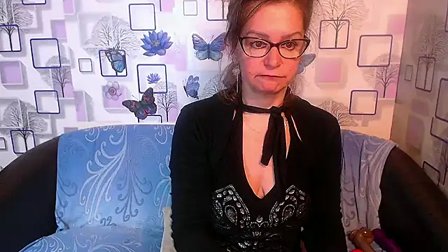milfsexy online show from 10/15/25, 10:26