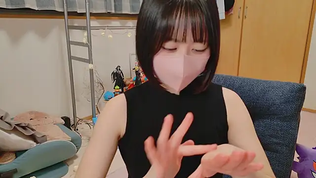 HIKARI x0 online show from 03/11/25, 02:07