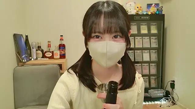 Snapshot of HIKARI_x0 chatting on 04/24/26, 02:30 HIKARI x0 online show from 04/24/26, 02:30