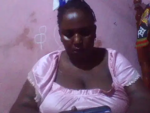 Snapshot of big_clits chatting on 06/16/26, 01:08 big clits online show from 06/16/26, 01:08