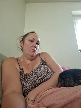 Wisie Cutie online show from 03/13/25, 04:01