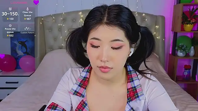 Snapshot of Wendy__Hills chatting on 02/01/25, 06:51 Wendy Hills online show from 02/01/25, 06:51