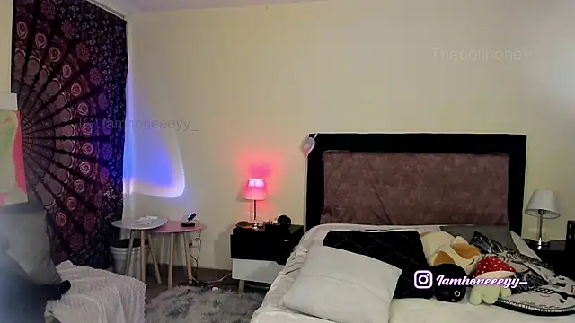 Thedollhoney online show from 04/23/26, 06:03