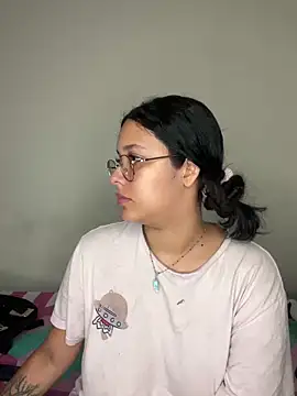 Snapshot of Annya-sweet chatting on 12/05/24, 02:44 Annya-sweet online show from 12/05/24, 02:44