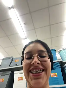 Snapshot of Annya-sweet chatting on 01/21/25, 02:26 Annya-sweet online show from 01/21/25, 02:26