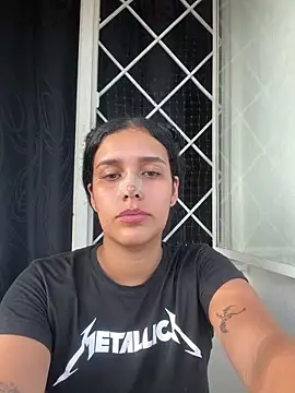 Snapshot of Annya-sweet chatting on 02/04/25, 09:20 Annya-sweet online show from 02/04/25, 09:20