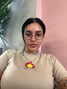 Snapshot of Annya-sweet chatting on 02/07/25, 02:58 Annya-sweet online show from 02/07/25, 02:58