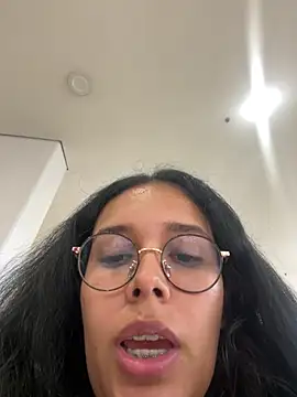 Snapshot of Annya-sweet chatting on 02/11/25, 05:50 Annya-sweet online show from 02/11/25, 05:50